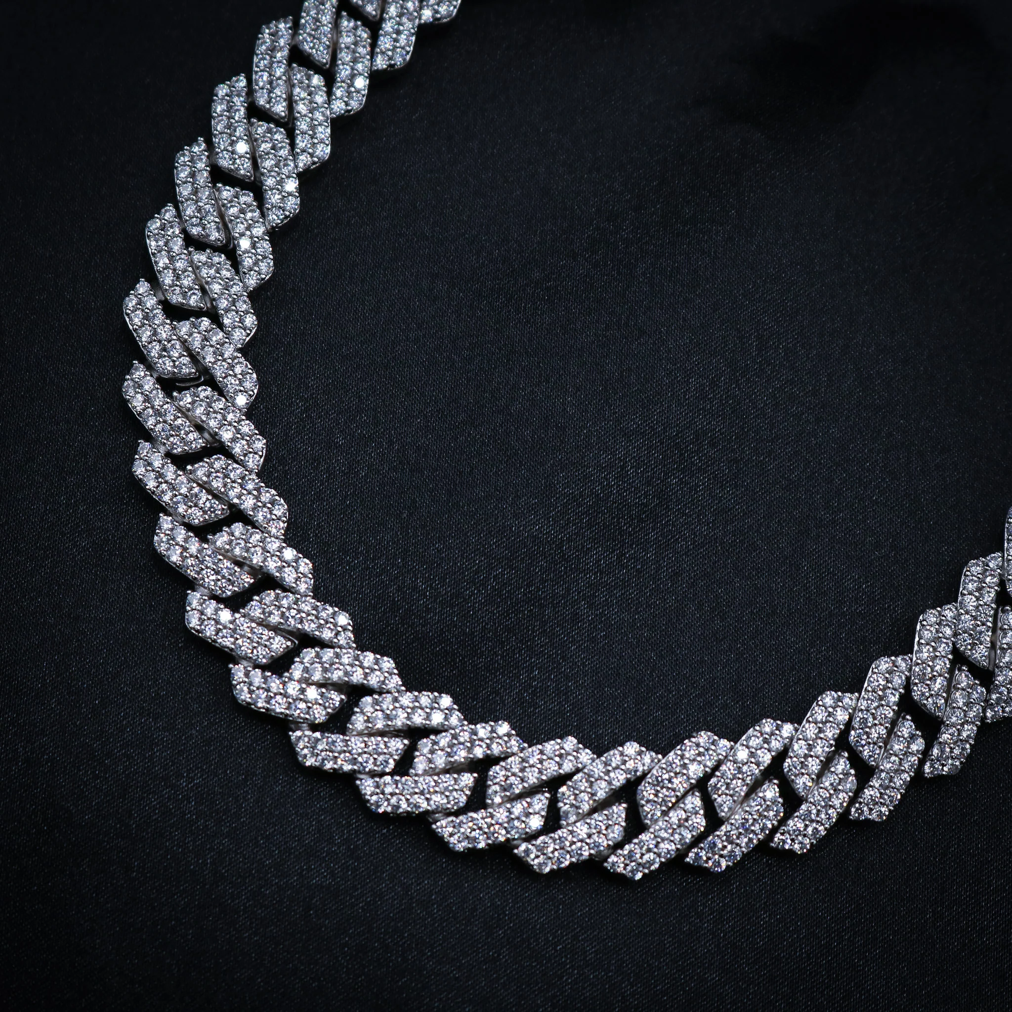 13mm Diamond Prong link Cuban Chain - White Gold - Image 4