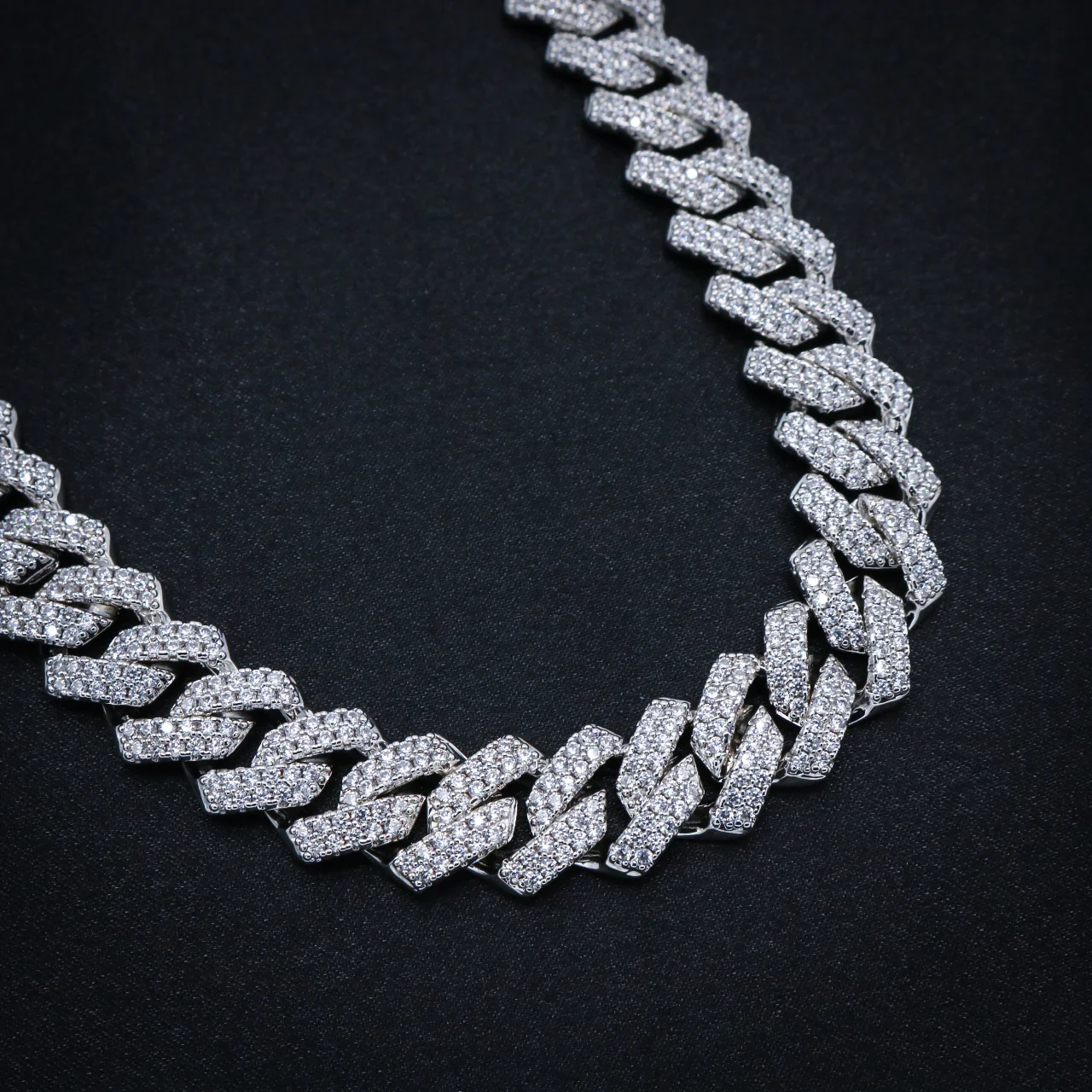 13mm Diamond Prong link Cuban Necklace - White Gold - Image 6