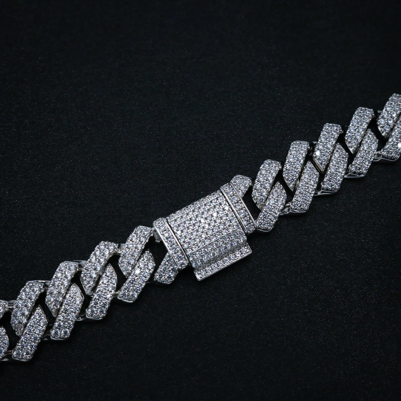 13mm Diamond Prong link Cuban Necklace - White Gold - Image 7
