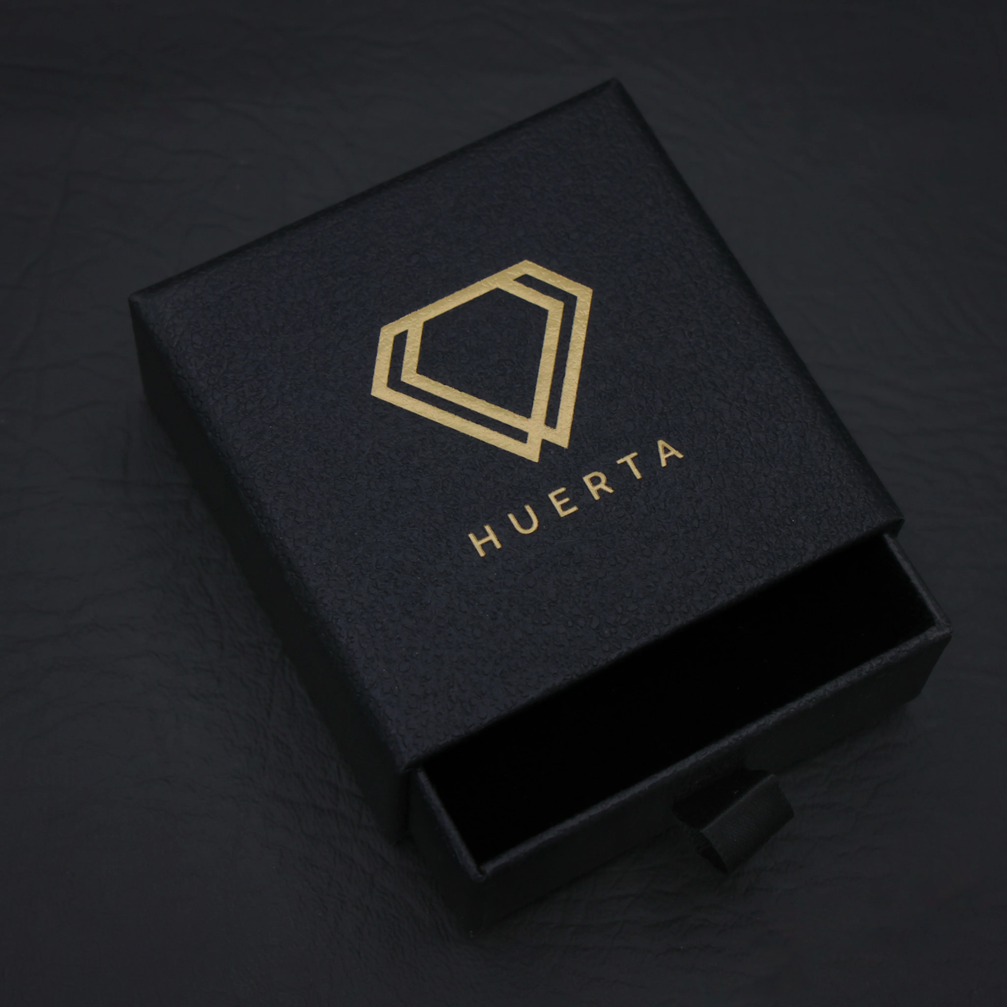 Heart Bezel Virgin Mary 2-Tone Pendant - 10k Gold - Image 3